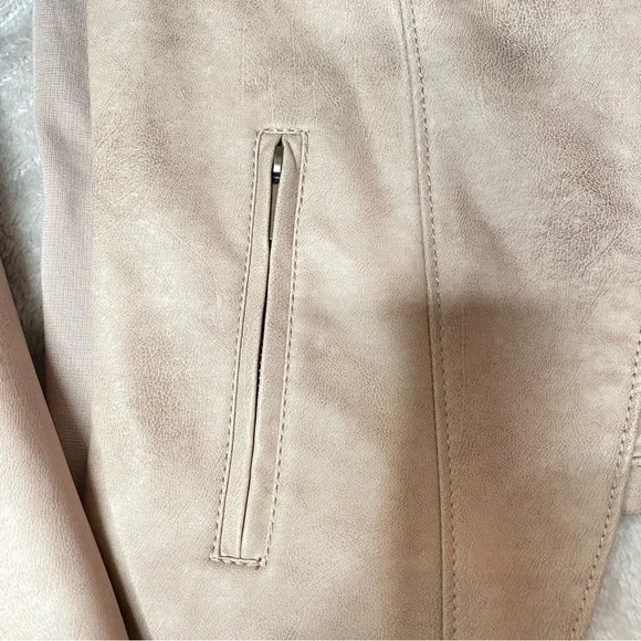 Dynamite Women's Tan Jacket - Picture 16 of 16